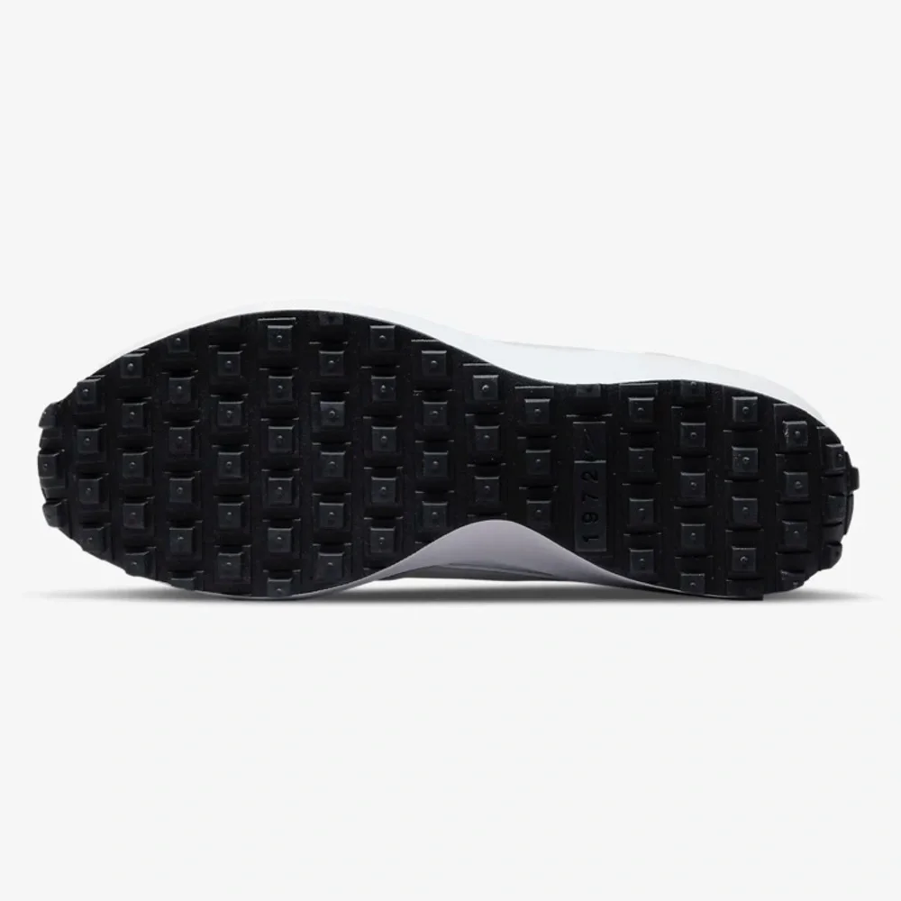 NIB Nike Waffle Debut Trainers Women’s 6.5 - Picture 6 of 15